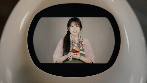会話ロボットが家族をつなぐ　「Tapia」を子どもや高齢者の家族、医療、介護、福祉関連の事業者に無償レンタル提供　MJIが発表