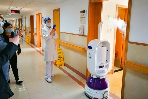 【速報】QBITが「新型コロナ対策ソリューション」を続々発表　自動搬送/除染/消毒/調理/配膳ロボットで感染リスク低減と省人化