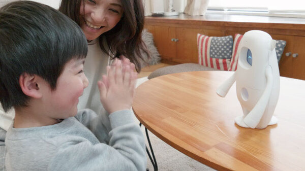 英会話ロボット「Musio」学研グループのオンライン英会話のサービスと連携　AKAが新サービスを提供開始