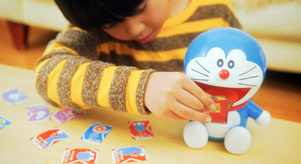 タカラトミーの会話ロボット「キミだけのともだちドラえもんwith U」発売日は8月8日