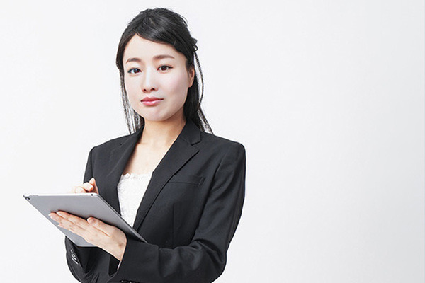 「わたしたち実はいないんです」架空の人物画像をAIが生成する「INAI MODEL」写真・イラスト・動画素材販売のimagenavi