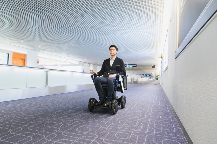 【世界初】WHILLが羽田空港に自動運転機能付きパーソナルモビリティの導入を発表　自動運転で搭乗ゲートまで移動　感染症対策にも有効