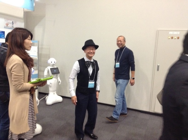 追悼：ロボットとマジックの融合に挑戦！Pepperをマジシャンの相方として育てた開発者、マッキー小澤さんを偲ぶ