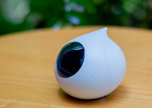 予想外の会話が楽しめる自律型会話ロボット「Romi」(ロミィ) 速攻レビュー！