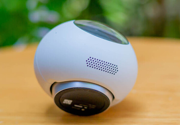 予想外の会話が楽しめる自律型会話ロボット「Romi」(ロミィ) 速攻レビュー！
