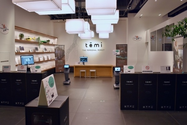 二子玉川 蔦屋家電でロボットを活用したリモート接客  「temi」の普及目指し、ハピロボが発表 6/26まで