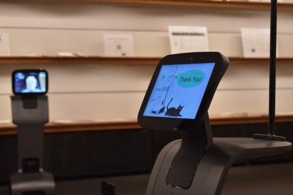 二子玉川 蔦屋家電でロボットを活用したリモート接客  「temi」の普及目指し、ハピロボが発表 6/26まで