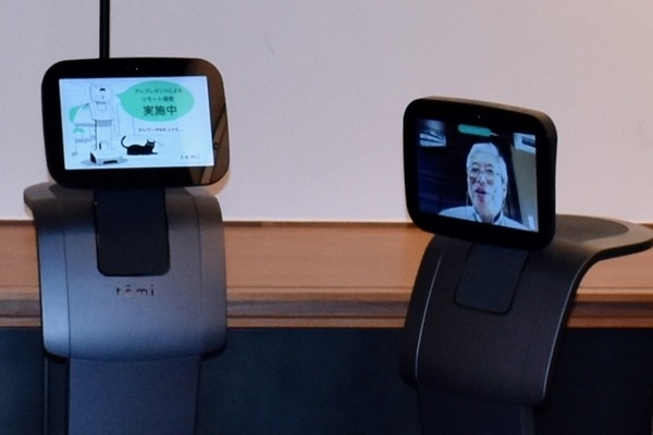 二子玉川 蔦屋家電でロボットを活用したリモート接客  「temi」の普及目指し、ハピロボが発表 6/26まで