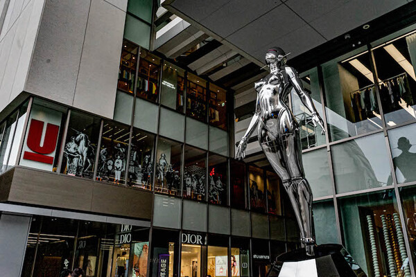 渋谷PARCOで展示中、空山基氏デザインの「SEXY ROBOT」フォトレポート！ by ロボスタカメラ部