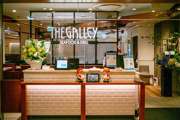 サラダをロボットが配膳！「THE GALLEY SEAFOOD & GRILL by MIKASA KAIKAN」自動配膳ロボット フォトレポート！ by ロボスタカメラ部