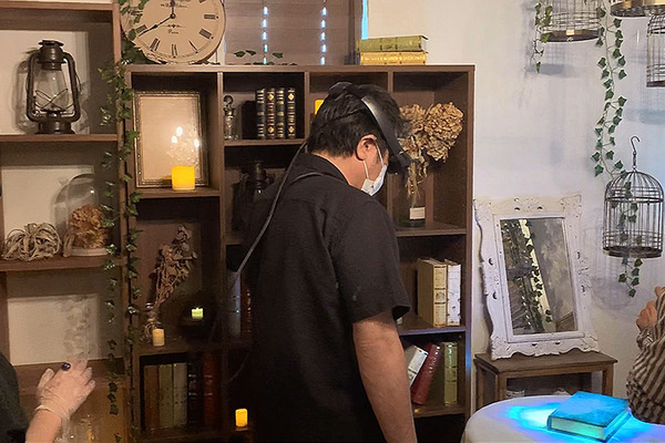 現実と仮想空間が融合した「魔法部屋」謎解きアトラクション！【国内初】最新MR端末「Magic Leap 1」活用の超大作「code name: WIZARD」を体験