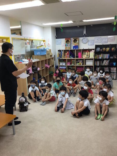 学童保育施設「ひらくきっず」が「ハッピーLOVOTプログラミング！」開催　子どもたちが「ハッピーな動き」をLOVOTで表現