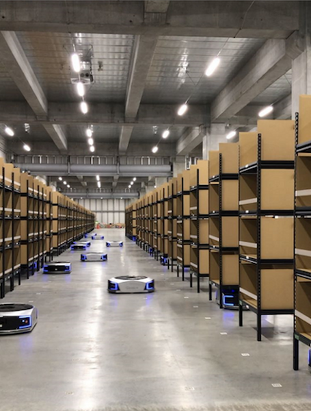 アスクルの物流センターにGeek+の自動搬送ロボットを111台導入　出荷製品を自動運転でスタッフまで運ぶスマート物流