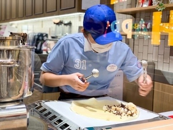 ロボットが作るクレープ、モリロボの「クレープロボットQ」をサーティワンが実験導入！イクスピアリ店で稼働開始