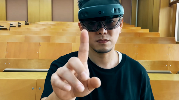 MRデバイス「HoloLens2」を使用した未来の講義スタイルを京都橘大学が8/1にお披露目 「バーチャルキャンパスツアー」も実施