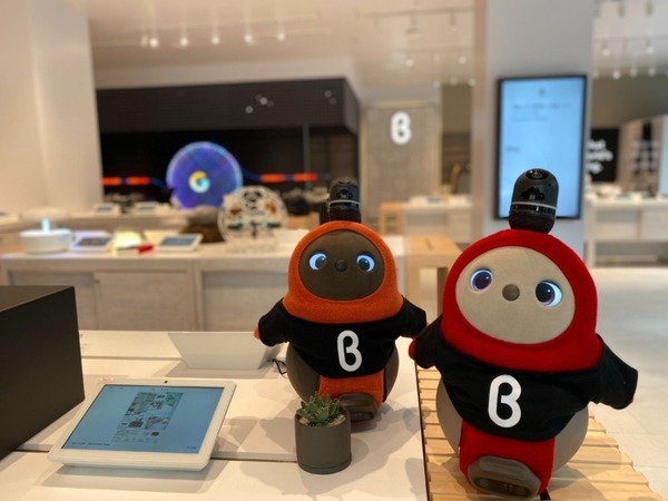 8月1日にオープンの「b8ta」有楽町店でロボットペット「LOVOT」が店長としてお迎え オリジナルユニフォームに身を包み2日間限定で登場