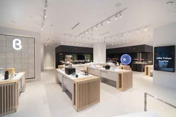 8月1日にオープンの「b8ta」有楽町店でロボットペット「LOVOT」が店長としてお迎え オリジナルユニフォームに身を包み2日間限定で登場