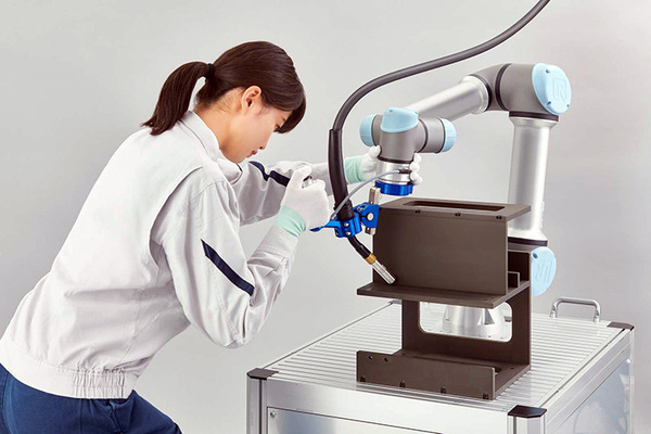 ダイヘンの溶接現場向け協働ロボット「Welbee Co-R」が「UR＋」製品に認証　中小現場の人手不足解消と自動化を支援