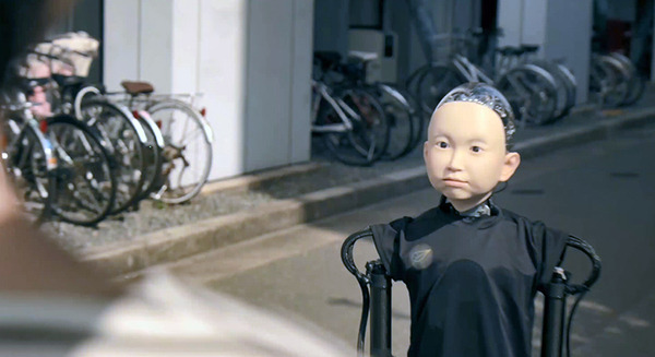 車輪で移動する子どもアンドロイド「ibuki」で挑む3つの人間性　移動の感情表出/GANによる動作の自動生成/手つなぎ移動の効果