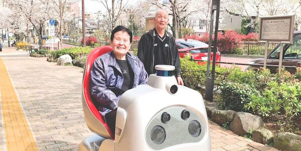 車中心から人中心の空間へ　移動支援ロボット「ラクロ」と無人宅配ロボット「デリロ」活用　ZMPと日建設計シビルが協業