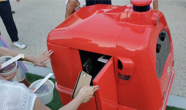 車中心から人中心の空間へ　移動支援ロボット「ラクロ」と無人宅配ロボット「デリロ」活用　ZMPと日建設計シビルが協業