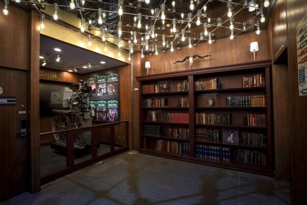 講談社×ソフトバンク5G「Mixalive TOKYO」全フロアを5G化したライブ＆ハイブリッドシアターに進化　「進撃の巨人」コラボ企画も発表