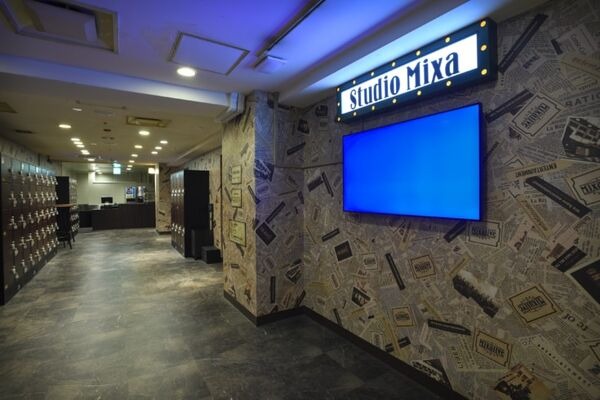 講談社×ソフトバンク5G「Mixalive TOKYO」全フロアを5G化したライブ＆ハイブリッドシアターに進化　「進撃の巨人」コラボ企画も発表