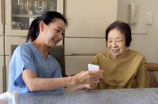 ポケトークに新製品「ポケトークmimi」が誕生　加齢性難聴や聴覚障害者にフォーカス