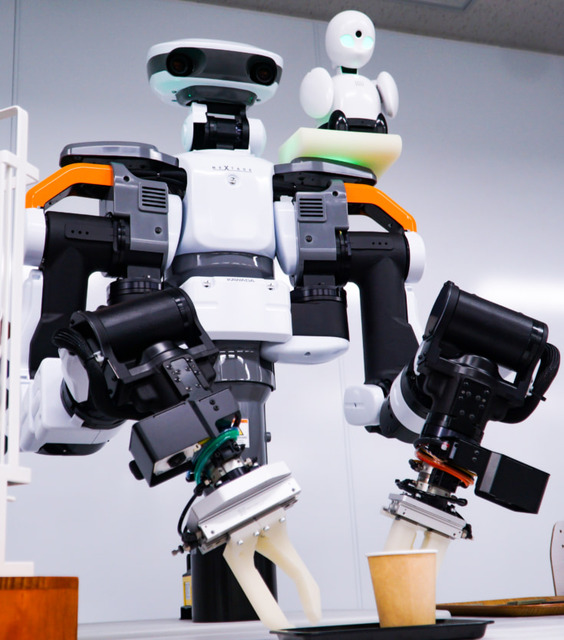 分身ロボット「OriHime」と協働ロボット「NEXTAGE」が合体連携！「寝たきりでも、分身ロボットを操作してバリスタに」テレバリスタプロジェクト発表