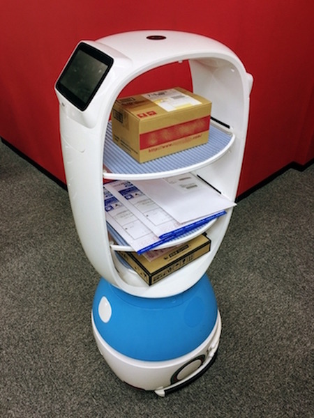 協働ロボットアームと異種の自動走行ロボットが連携　NEDOの館内配送サービス技術開発事業にQBITが採択