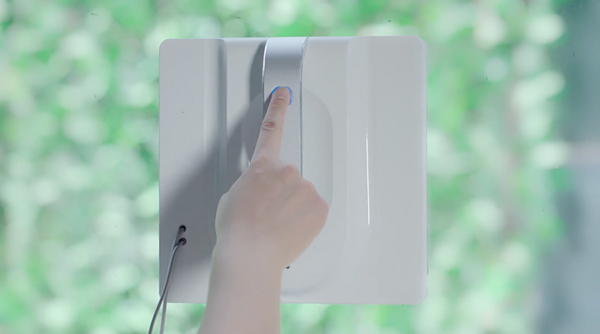 ガラスをピカピカに仕上げる窓掃除ロボット「Transtar」 Makuakeで目標金額の1835%を達成中 ファンディングは9/29まで