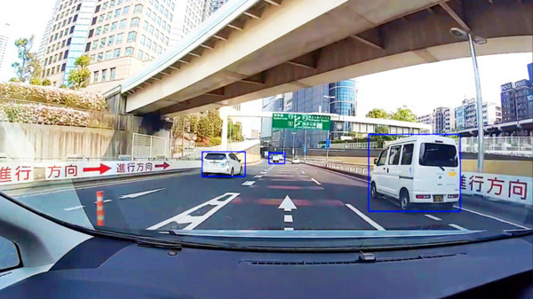 危険運転を可視化するAIドラレコサービス「DRIVE CHART」帝都自動車交通グループのタクシー737台に導入へ