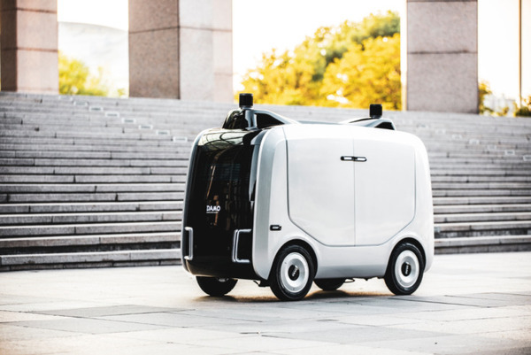 アリババクラウドが自律型配送ロボット「小蛮驢」(シャオマンリュ)や手のひらサイズの無影クラウドコンピュータ等を発表