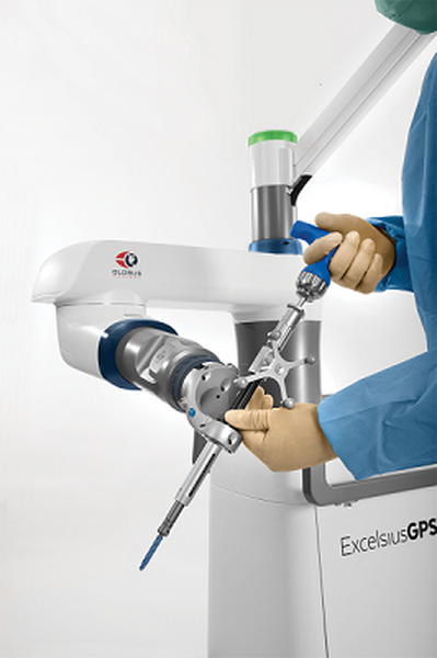 【手術支援ロボット】脊椎手術用ロボットアームとナビゲーションプラットフォーム「Excelsius GPS」日本市場へ導入