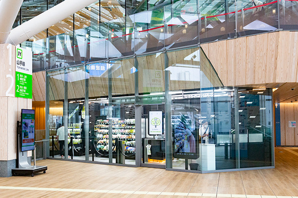 紀ノ国屋がタッチ・トゥ・ゴーの無人決済システムを導入　無人の小型スーパーマーケット「KINOKUNIYA Sutto」目白駅にオープン