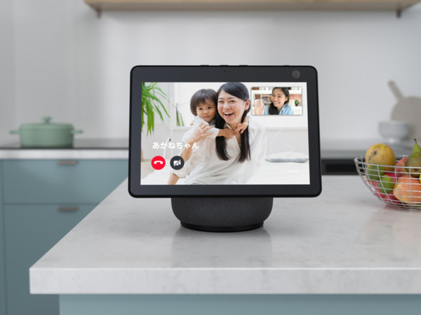 人の動きに合わせてスクリーンが左右に自動で追従、第3世代「Echo Show 10」年内に発売　価格は29,980円