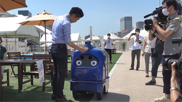 ZMPの無人宅配ロボ「DeliRo」が出来立てのソバを配達　実証実験の動画を公開　注文・決済・配達を無人で実現