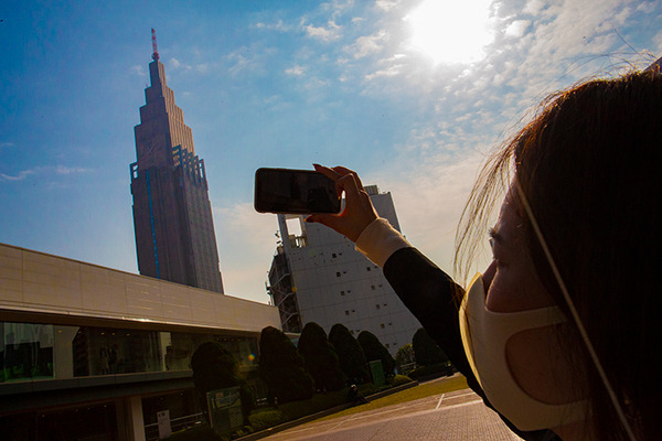 小田急とドコモがXR技術で仕掛ける「XRシティ 新宿」スタート　ARファッションショー＆美術館、XRアトラクション体験レポート