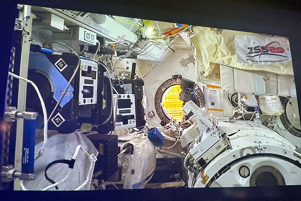 【速報】国際宇宙ステーションISSの遠隔操作ロボット「スペースアバター」を通して見えた地球の姿　地球は青く光かがやいていた！