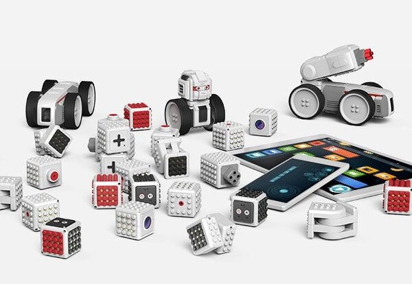 レゴブロックと互換性を持つロボットキット「MAUNZI」+Styleで取り扱い開始 組み立て後はプログラミングで動作