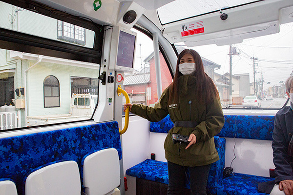 【日本初】自治体が自動運転バスを実用化、境町で一般公道を毎日走る！出発式／体験乗車／インフラ事情を写真と動画でレポート