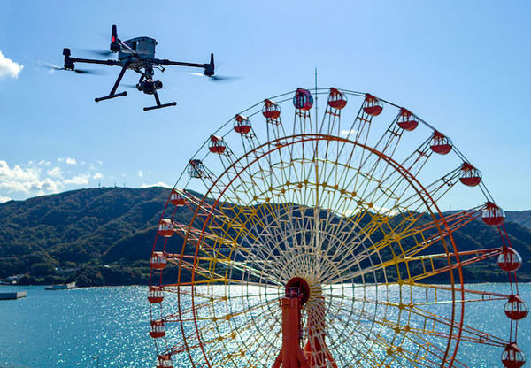 1日掛かる大型遊戯施設の点検もドローンなら数十分で完了　4500万画素撮影「DJI Zenmuse P1」の活用事例で動画で公開