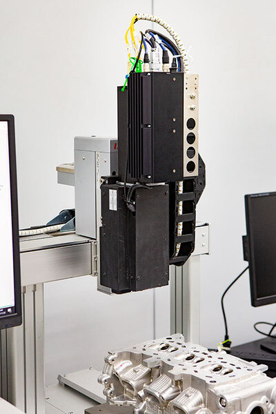 ノーベル賞を受賞した「光コム」技術を製造現場で実用化　ミクロン精度の計測を実現　XTIA(クティア)が挑む生産工場の自動化革新