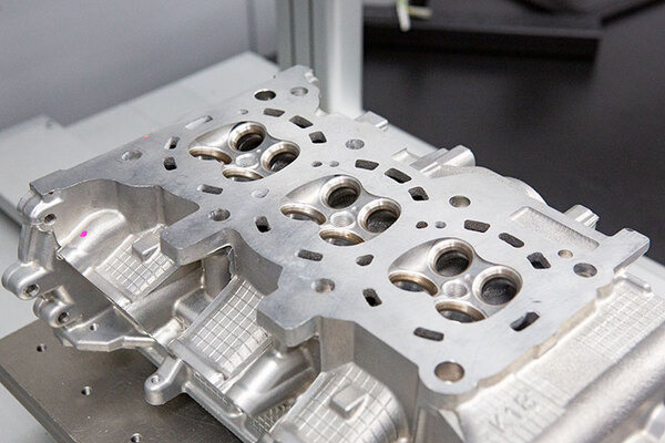 ノーベル賞を受賞した「光コム」技術を製造現場で実用化　ミクロン精度の計測を実現　XTIA(クティア)が挑む生産工場の自動化革新