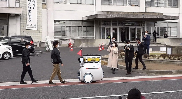 自動運転ロボットが公道で自律配送、市民が体験　遠隔操作やルート最適化も　岡山県玉野市/三菱商事/三菱地所/東京海上日動ら