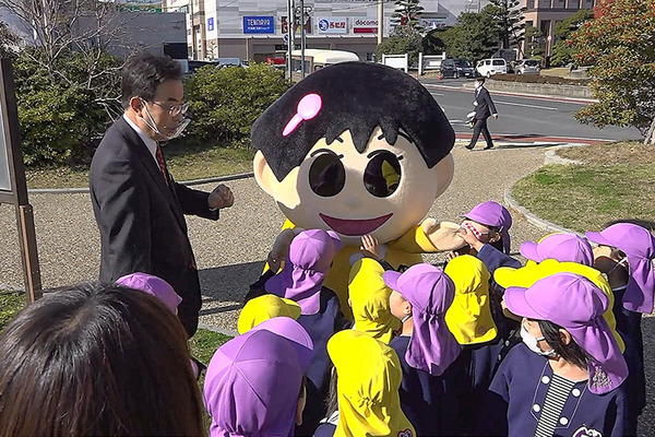 自動運転ロボットが公道で自律配送、市民が体験　遠隔操作やルート最適化も　岡山県玉野市/三菱商事/三菱地所/東京海上日動ら