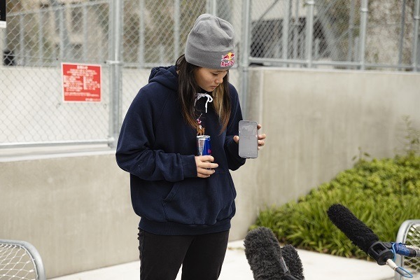 au 5Gでスケートボーダーが自身のパフォーマンスをマルチ視点映像で撮って楽しめる　四十住さくらプロも5Gを体感！渋谷5Gプロジェクト