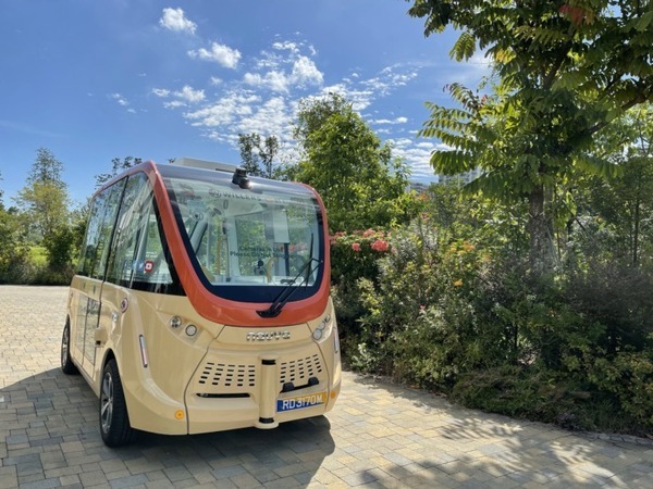 WILLERの子会社がシンガポール国立庭園で自動運転バス「NAVYA ARMA」運行の実証実験　2年間の長期実施予定