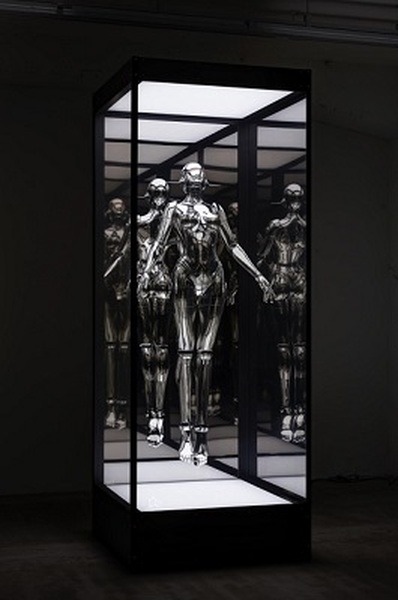 エイリアンの「H.R.ギーガー」とガイノイドの「空山基」が交錯する初の企画展　渋谷PARCOで開催へ　記念グッズも販売