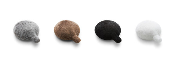 しっぽのついたクッション型の癒しロボット「Petit Qoobo」(プチ・クーボ) 12/19に一般発売！価格は9,000円